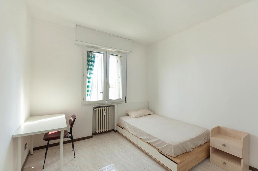 Private Room For Girls Bolonia Exterior foto
